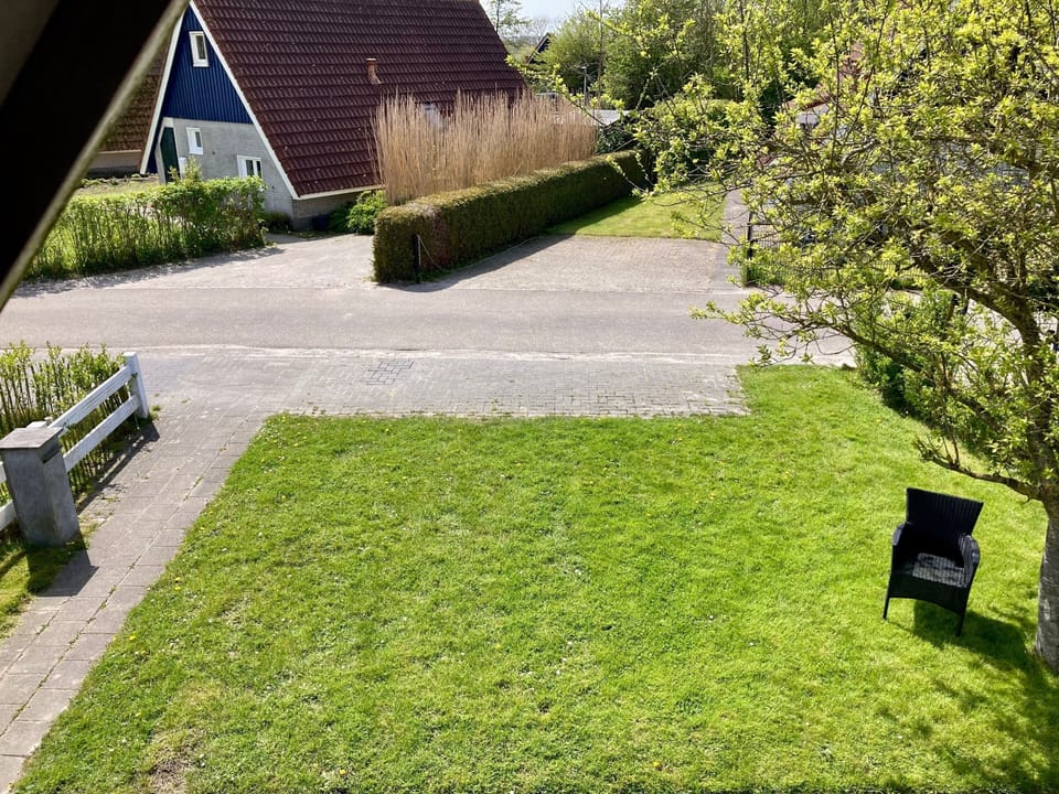Bungalow, 3 Bedrooms, Balcony, Garden View | Property grounds
