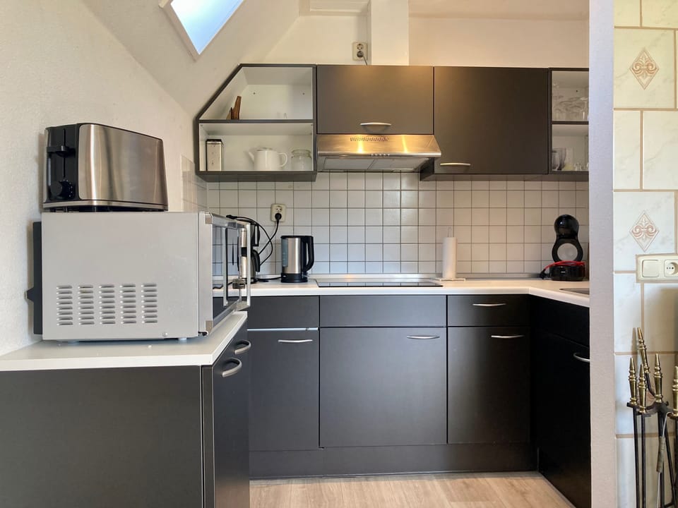 Bungalow, 3 Bedrooms, Balcony, Garden View | Interior
