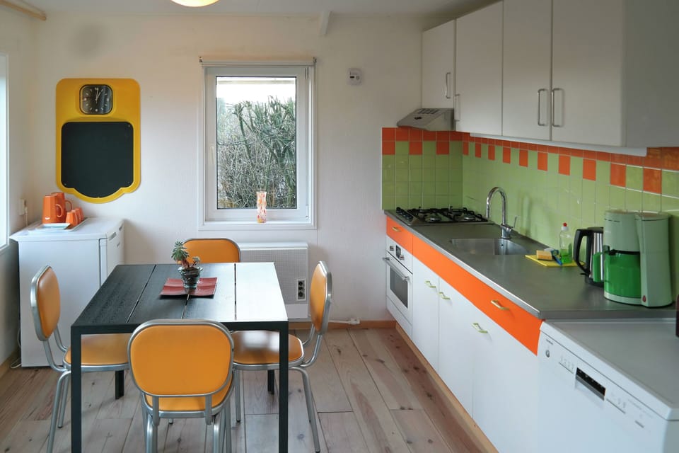 Bungalow, 2 Bedrooms, Terrace, Garden View | Interior