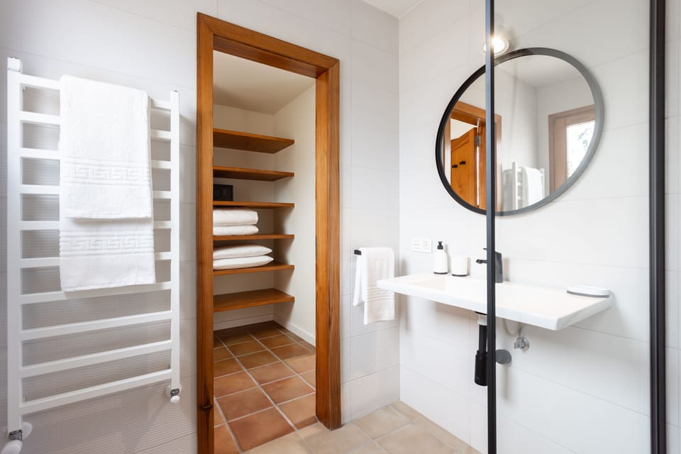 Double Room, Mountain View | Bathroom | Shower, hair dryer, towels, soap