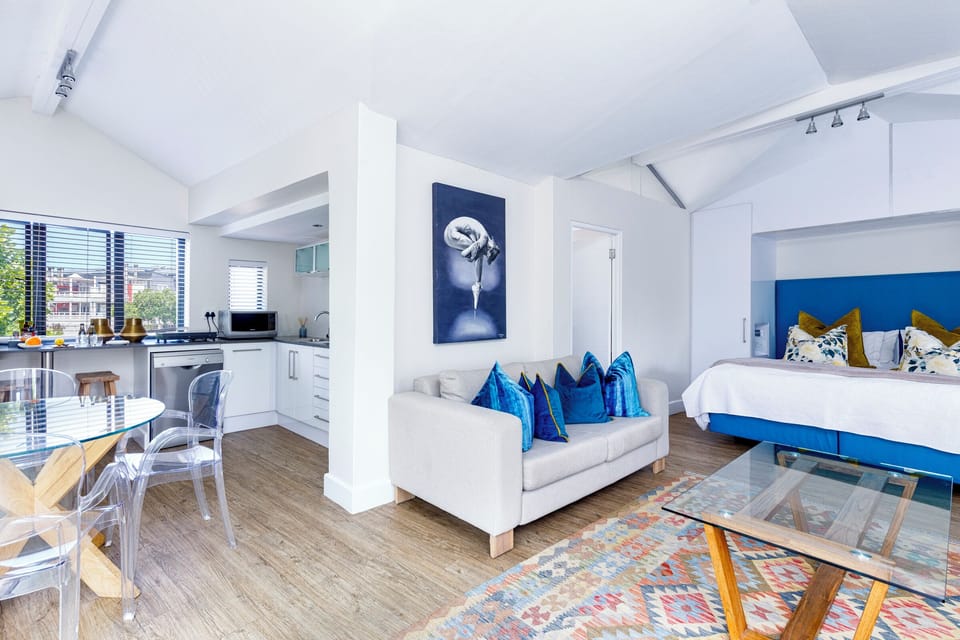 Suite | Premium bedding, minibar, in-room safe, individually decorated
