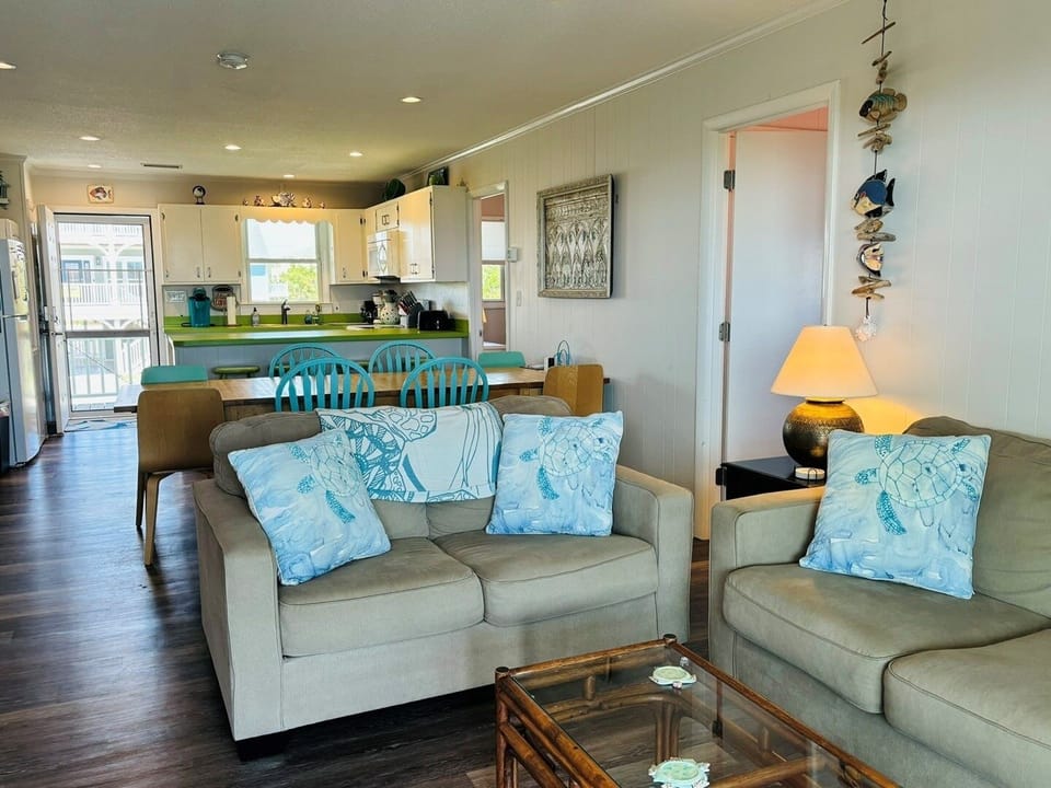 House, 4 Bedrooms | Living area | TV