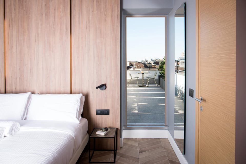 Standard Double Room, Non Smoking, Terrace | In-room safe, desk, laptop workspace, soundproofing