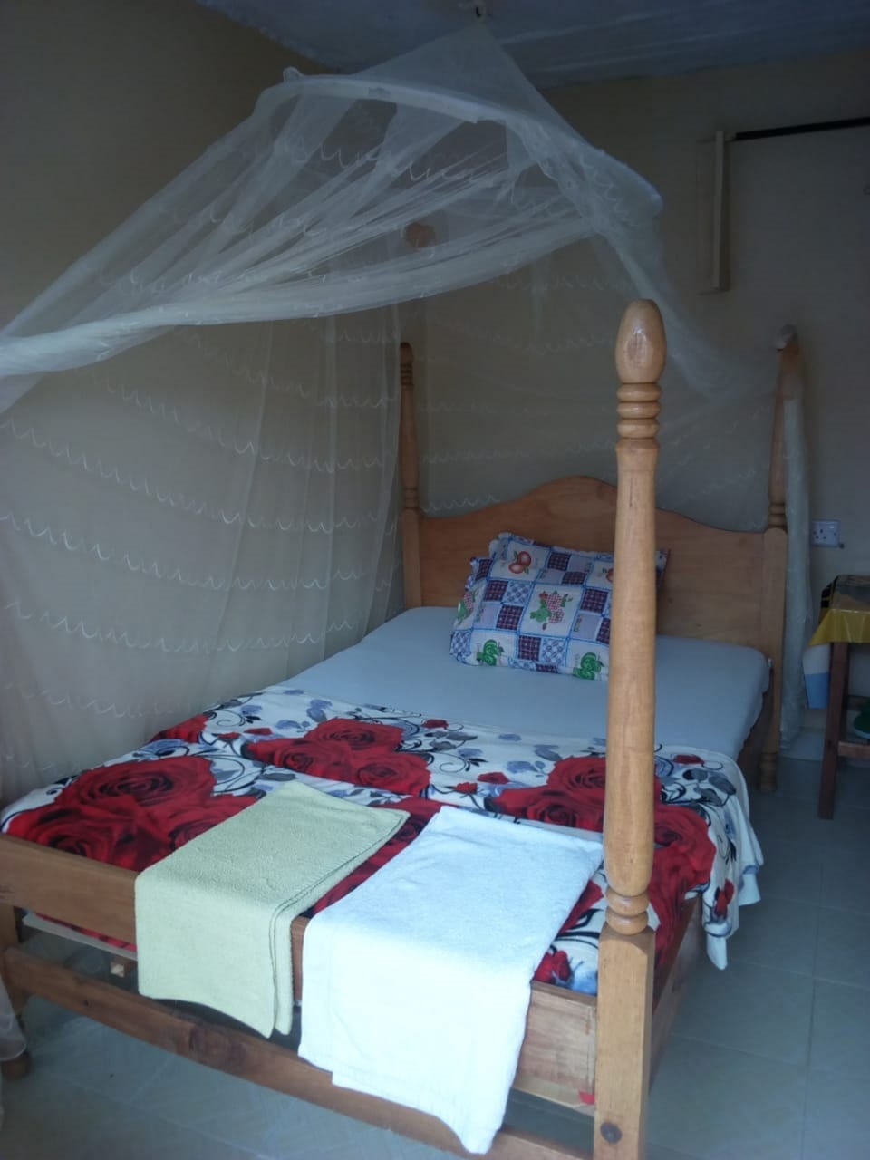 Single Room | Desk, iron/ironing board, free WiFi, bed sheets