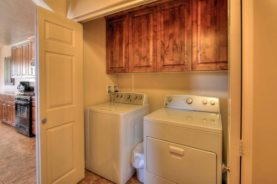 laundry room - Washer and dryer in-unit