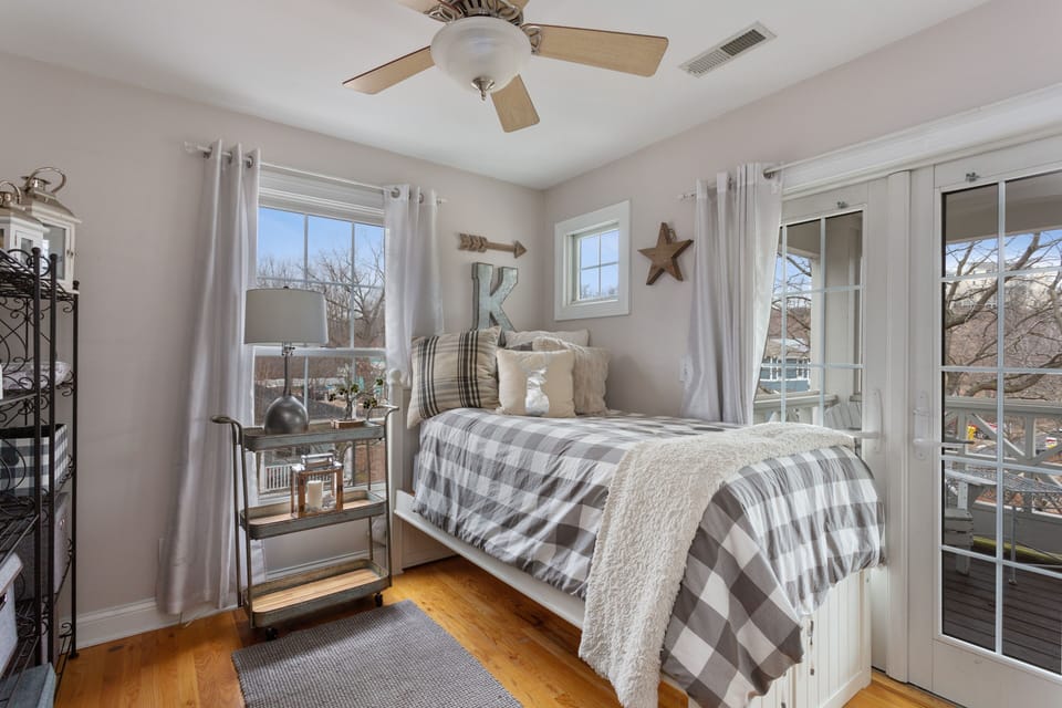 Single with Trundle Bed