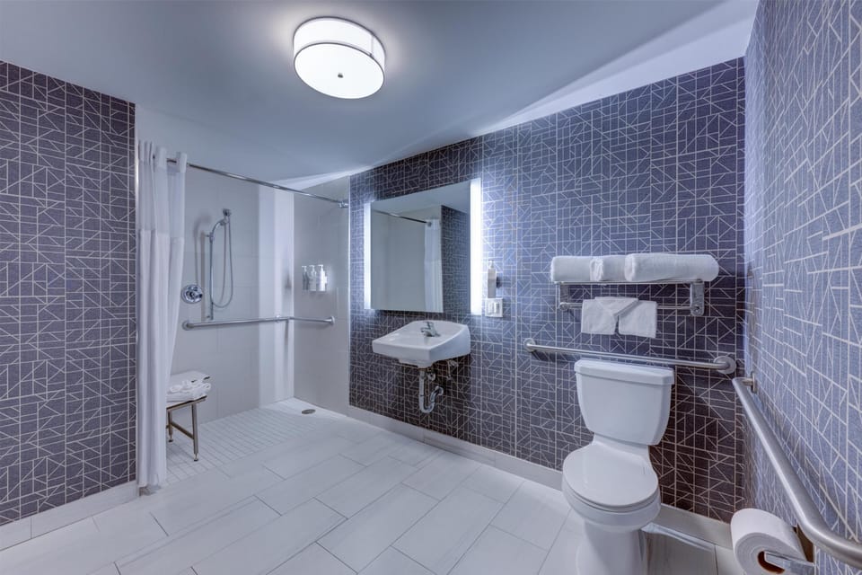 Suite, 2 Queen Beds, Accessible, Non Smoking (Roll-in Shower) | Bathroom shower