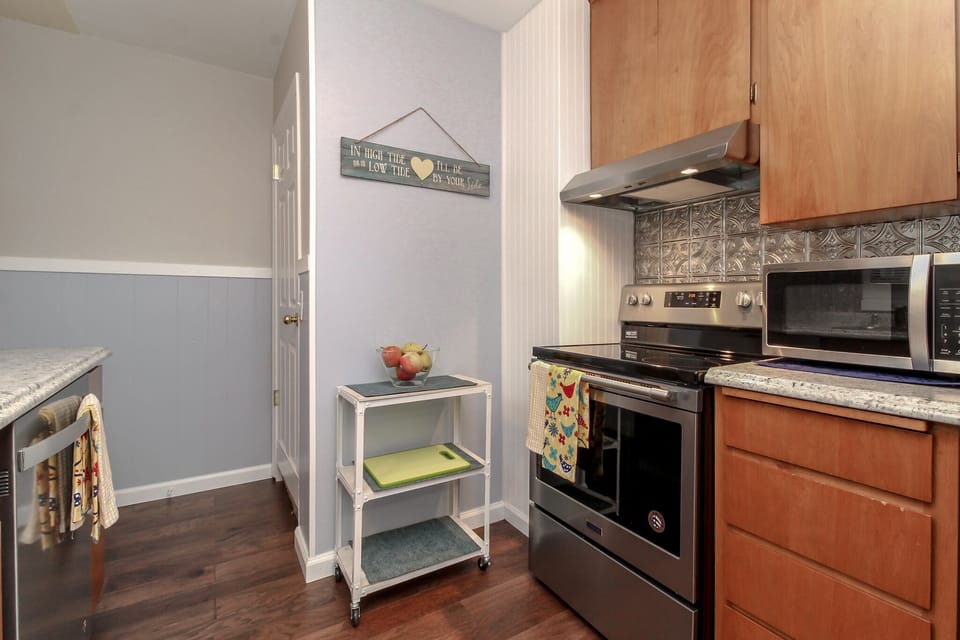  Full Coffee station with Keurig and Microwave, too. 