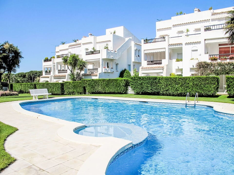 Residential Area, Apartment, Estate, Resort, Condominium, Garden, Leisure, Landscaping, Lawn, Balcony