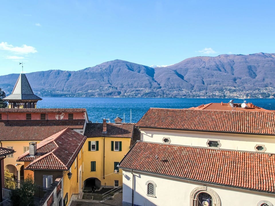 Mountain Range, Resort Town