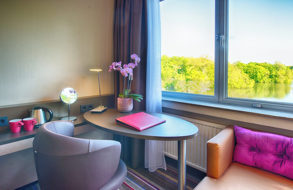 Premium bedding, minibar, in-room safe, desk