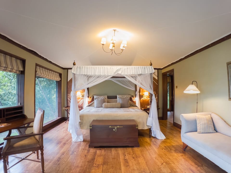 Deluxe Tent | In-room safe, desk, free WiFi, bed sheets