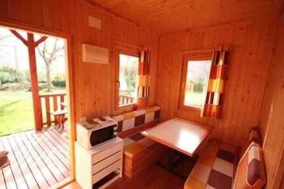 Bungalow | In-room dining