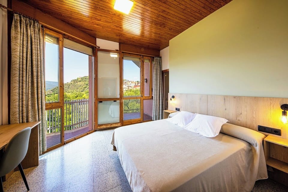 Romantic Room, Mountain View | Desk, blackout drapes, free WiFi, bed sheets