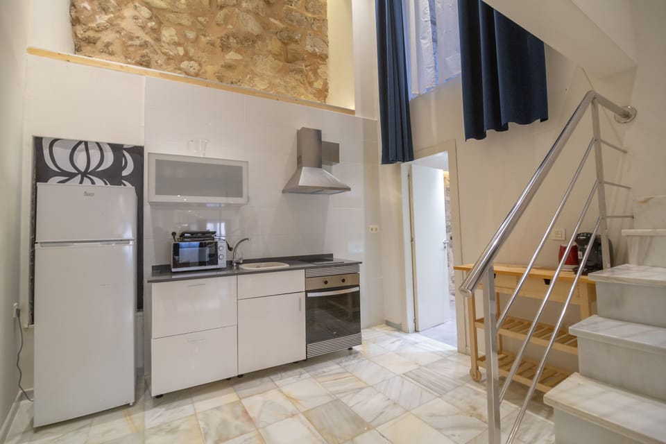 Superior Apartment, 1 Bedroom, Balcony | Private kitchen