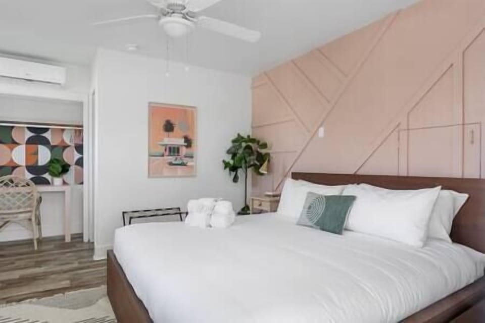 Upstairs suite, with King size bed. Bedroom # 4