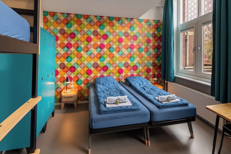 6-person Family Room | WiFi (free), bed sheets
