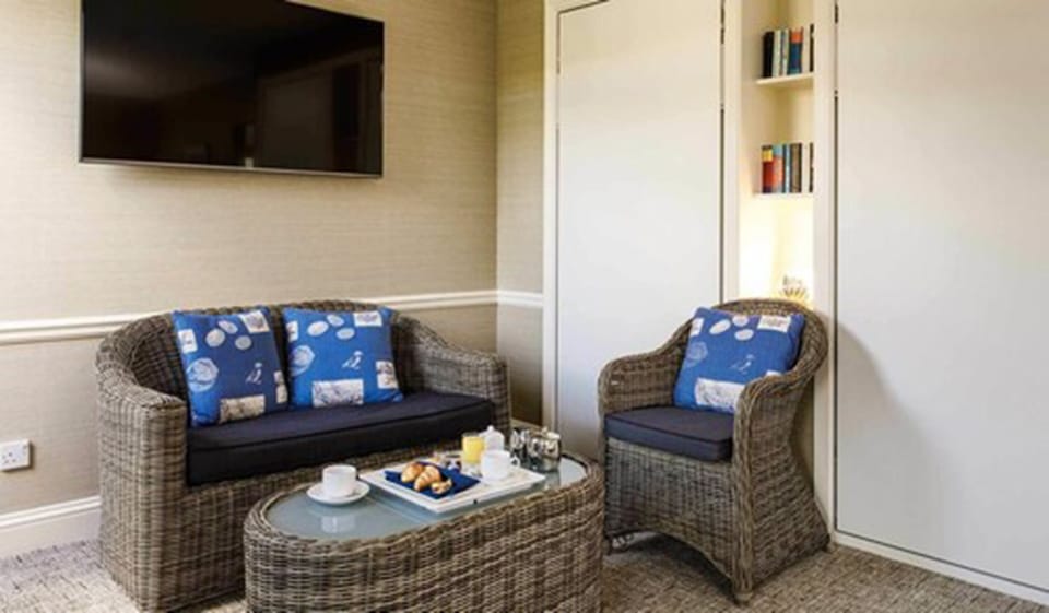 Family Room (Superior, Inland View) | In-room safe, iron/ironing board (on request), WiFi (free), bed sheets