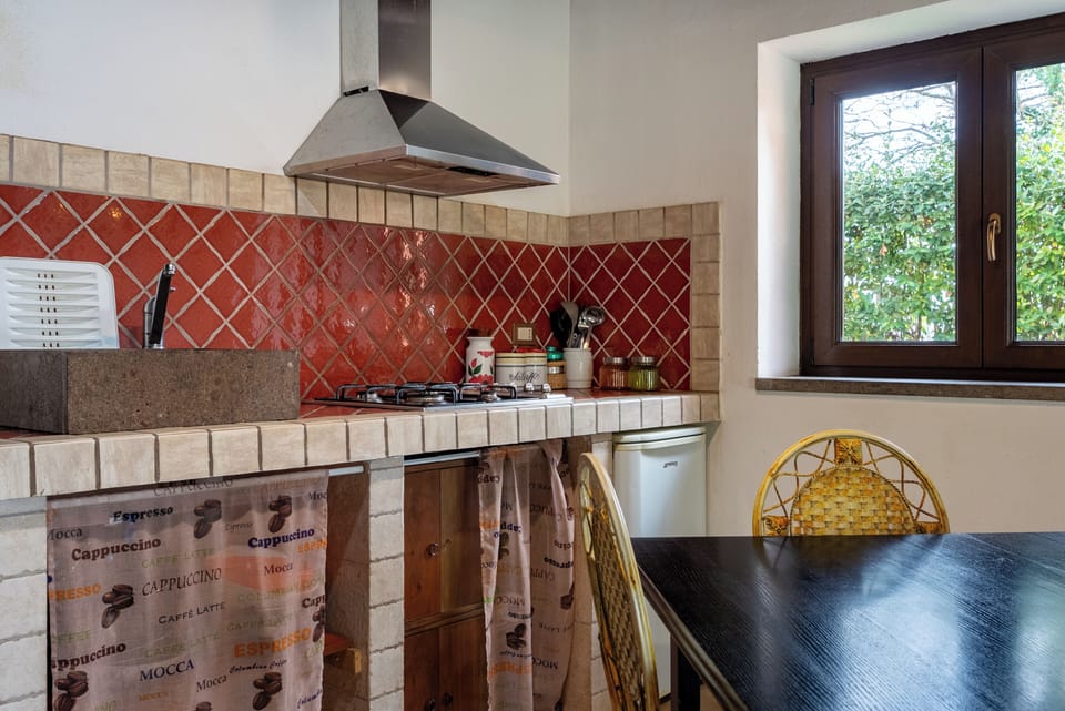 Superior Loft, Pets Allowed, Garden View | Private kitchenette