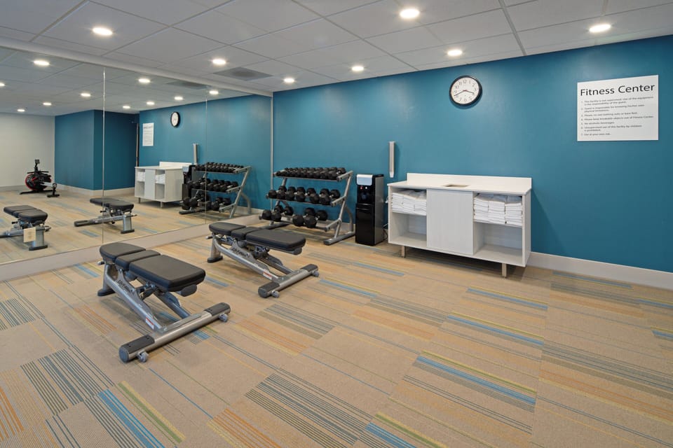 Holiday Inn Express Hotel & Suites SeaTac by IHG Hotel in Des Moines