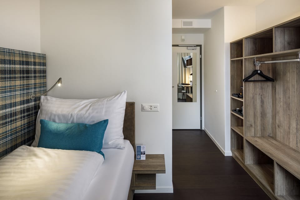 Economy Single Room | Hypo-allergenic bedding, desk, blackout drapes, free WiFi
