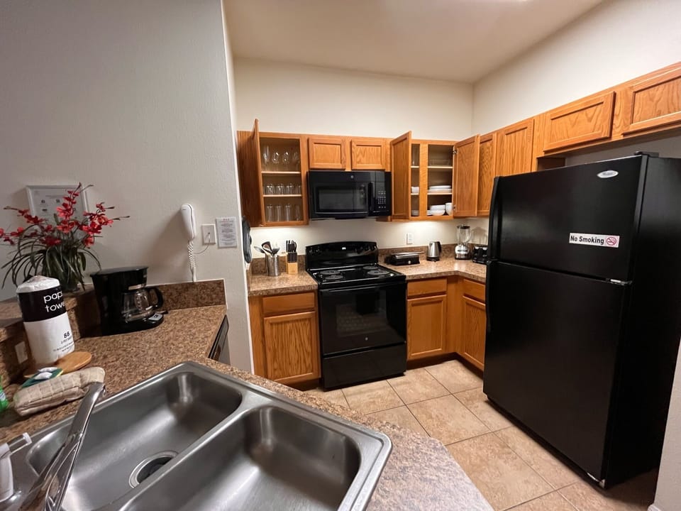 Fully equipped kitchen
