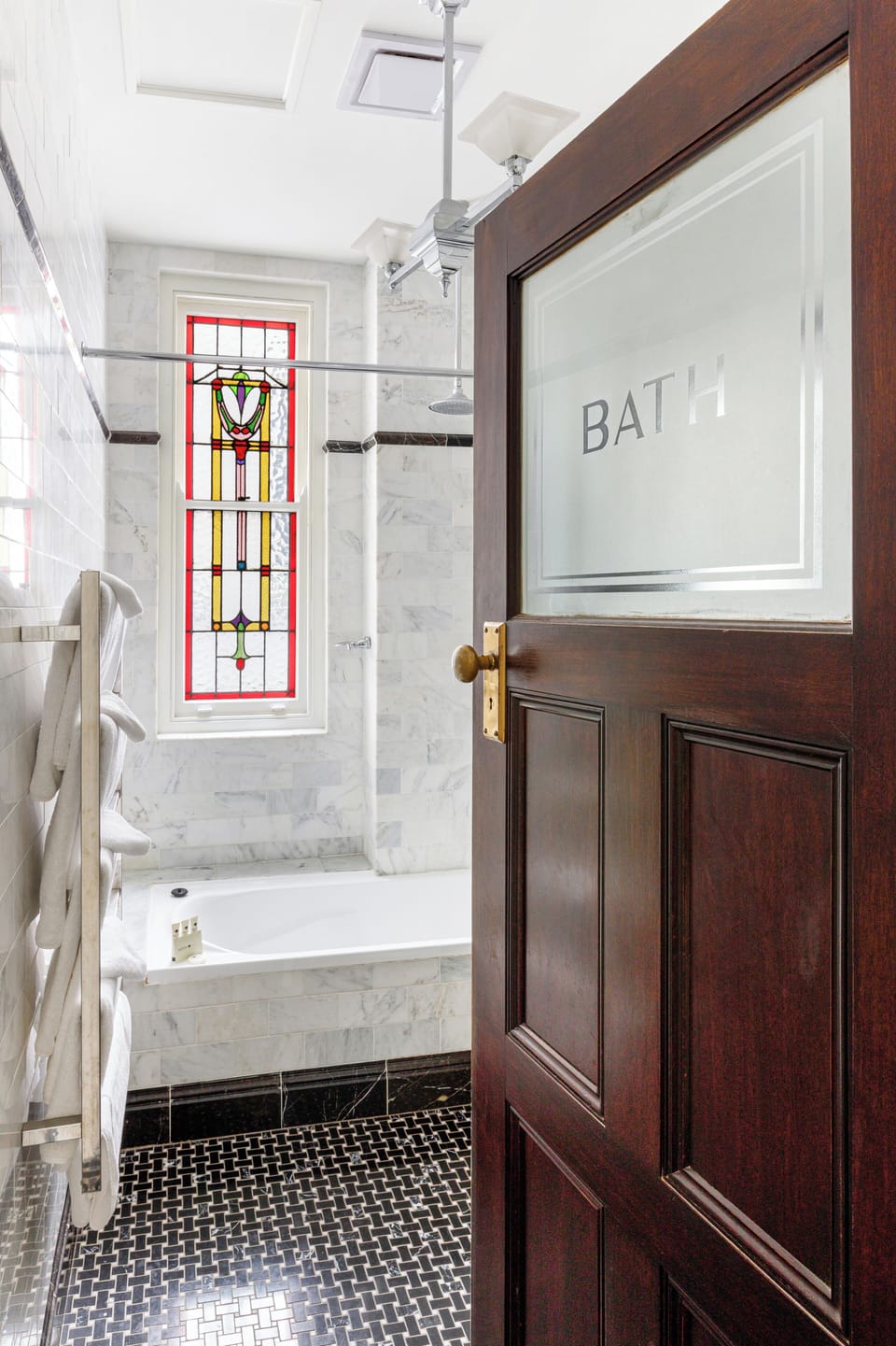 Family Room | Bathroom | Combined shower/tub, free toiletries, hair dryer, towels