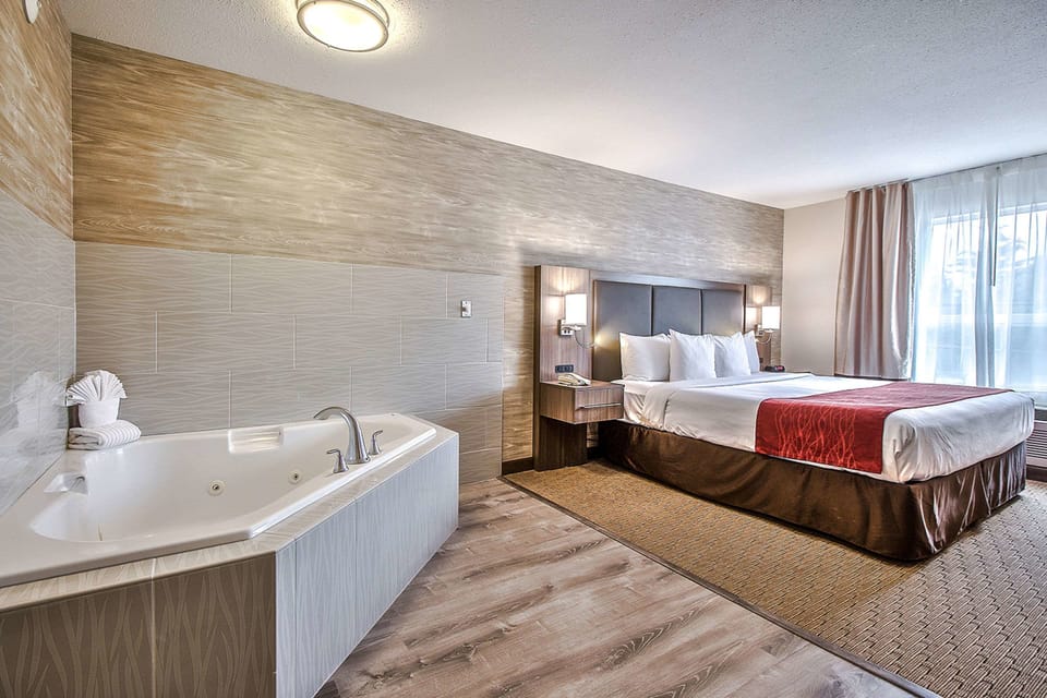 In-room safe, desk, laptop workspace, blackout drapes