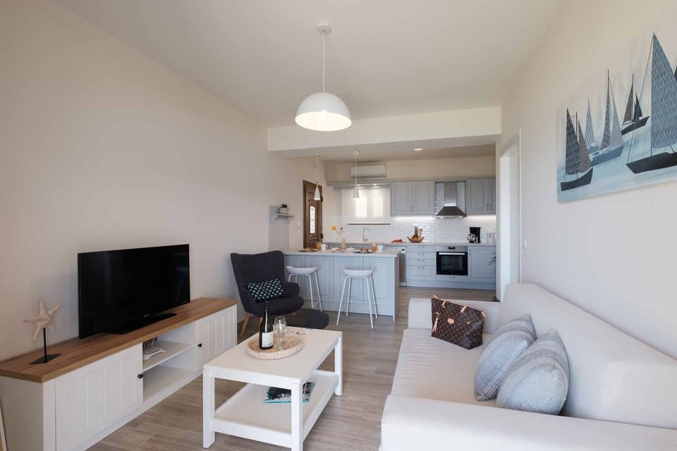 Armikes Beachfront  Suite 2 Afionas Corfu Interior