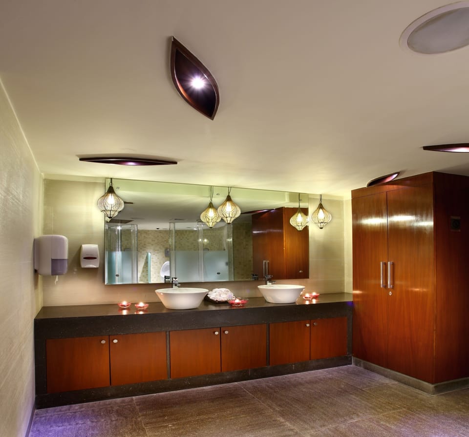 Suite, 1 Double Bed with Sofa bed | Premium bedding, minibar, in-room safe, individually decorated