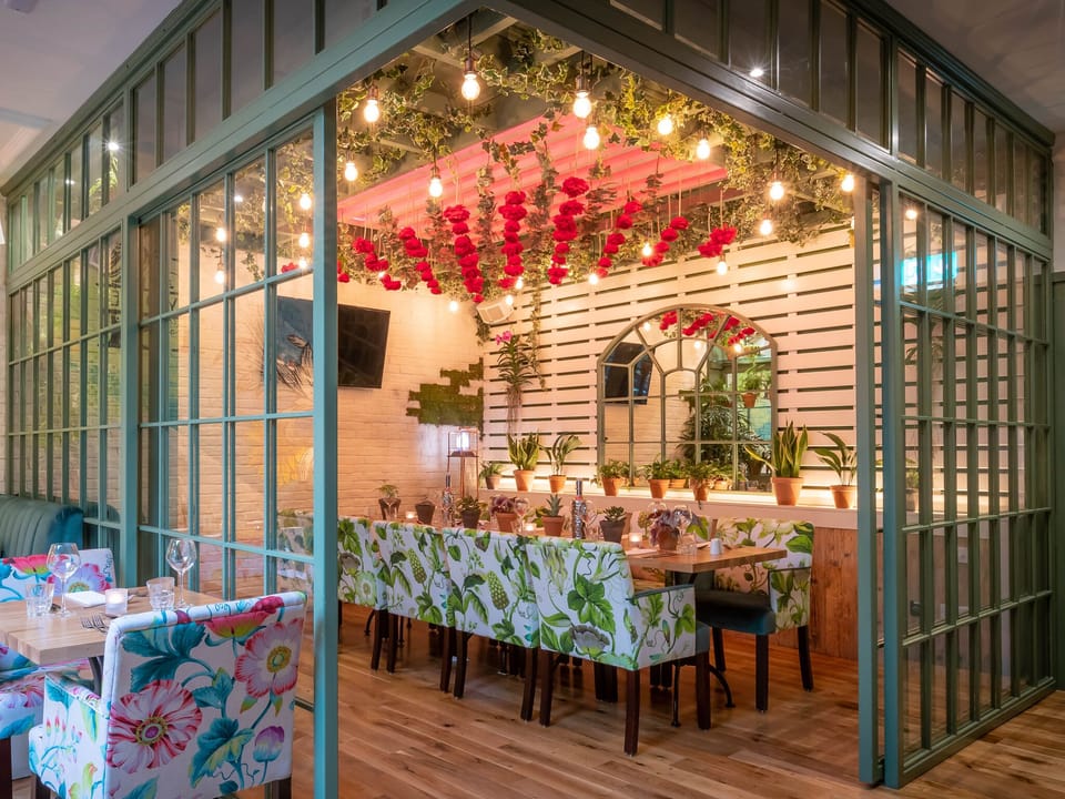 Breakfast, lunch and dinner served