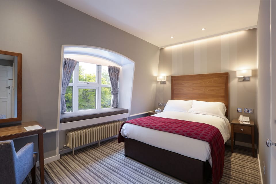 Cosy Double Room | Egyptian cotton sheets, premium bedding, in-room safe