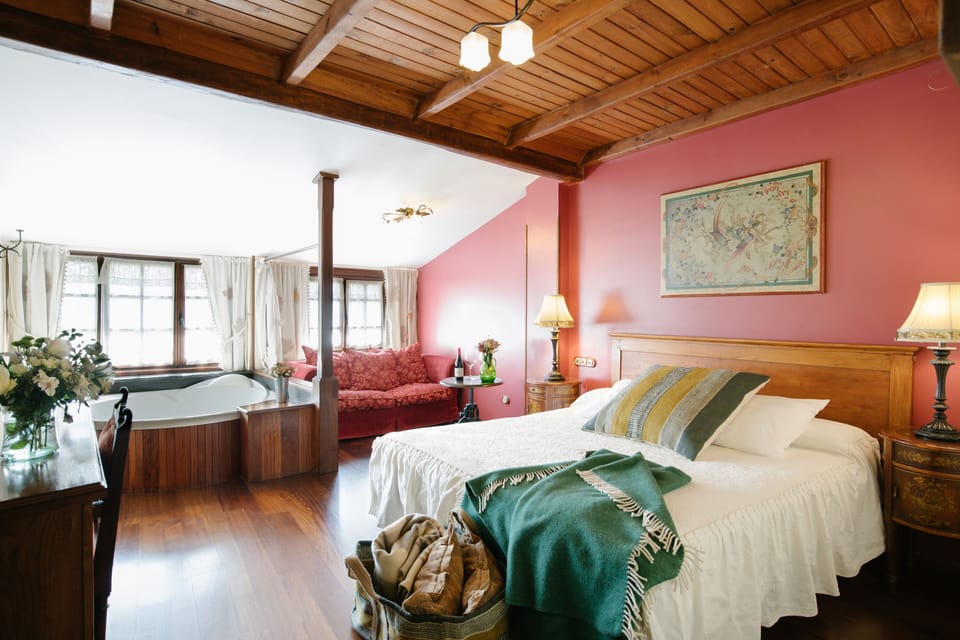 Superior Suite | In-room safe, iron/ironing board, free cribs/infant beds, rollaway beds