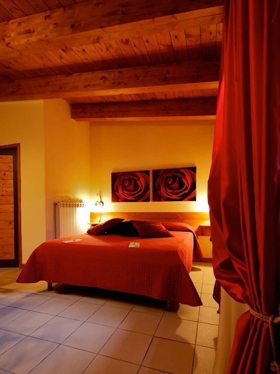 Minibar, in-room safe, blackout drapes, free WiFi