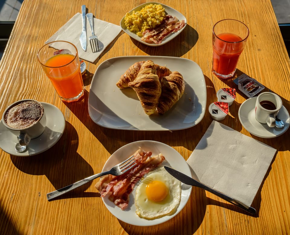 Free daily buffet breakfast