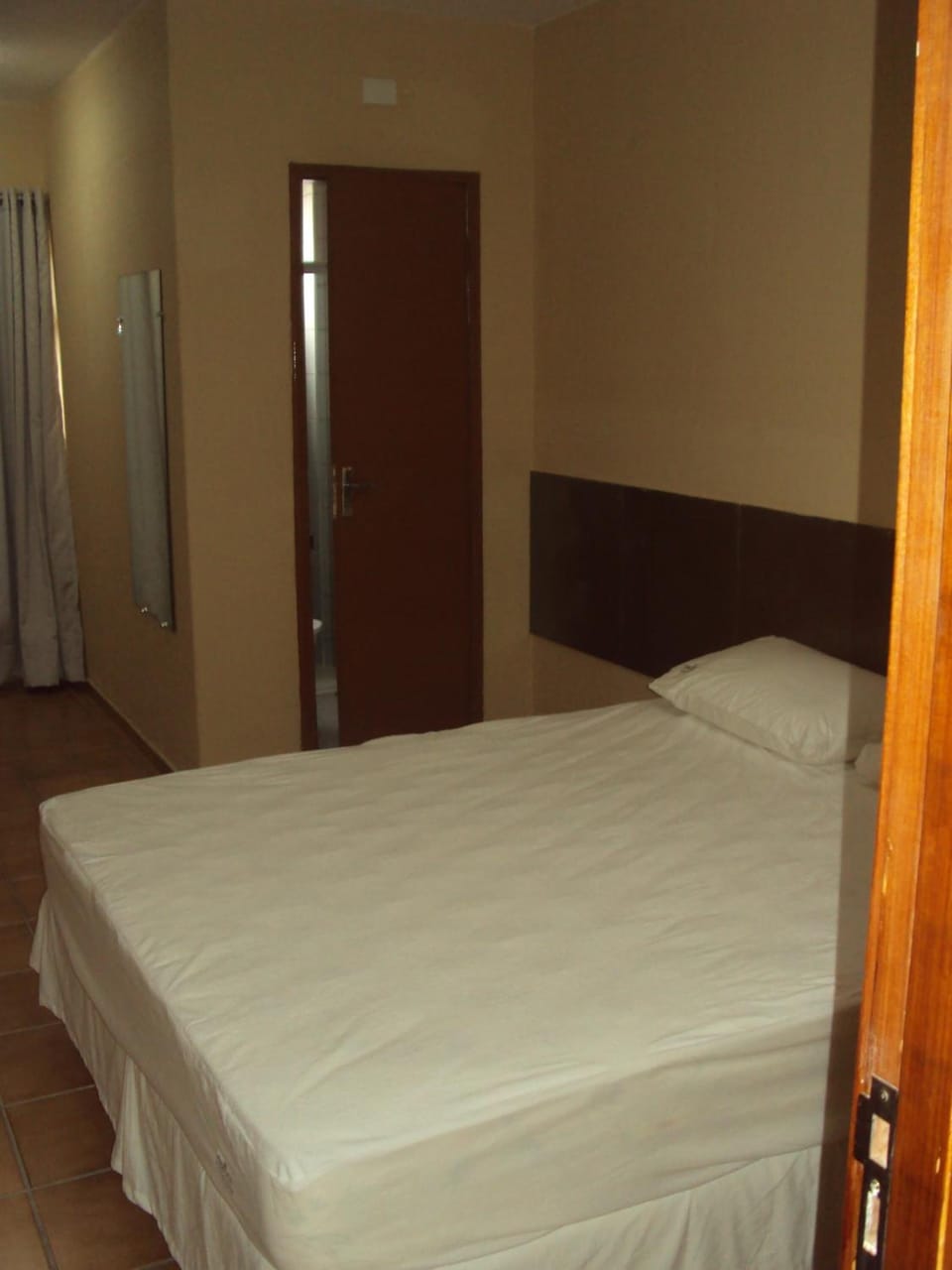 Double or Twin Room, 1 Double or 2 Twin Beds | Minibar, WiFi (free), bed sheets