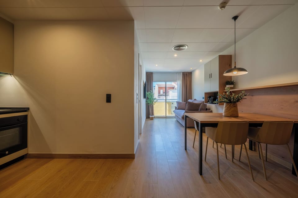 Premium Apartment | Living area | TV