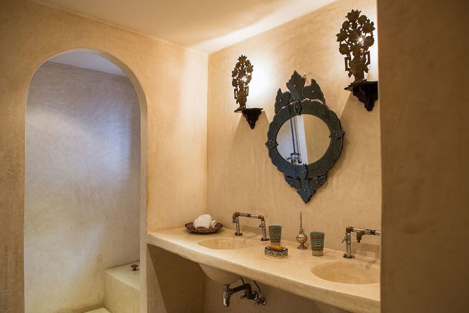 Le Turc Amoureux | Bathroom | Shower, designer toiletries, hair dryer, bathrobes