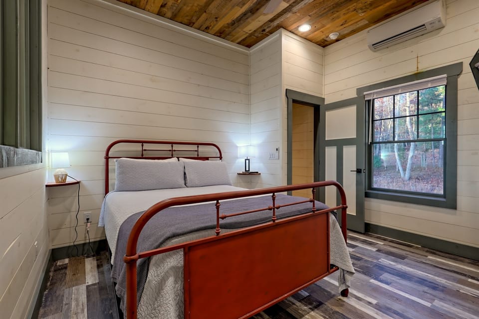 Comfortable Queen Bed