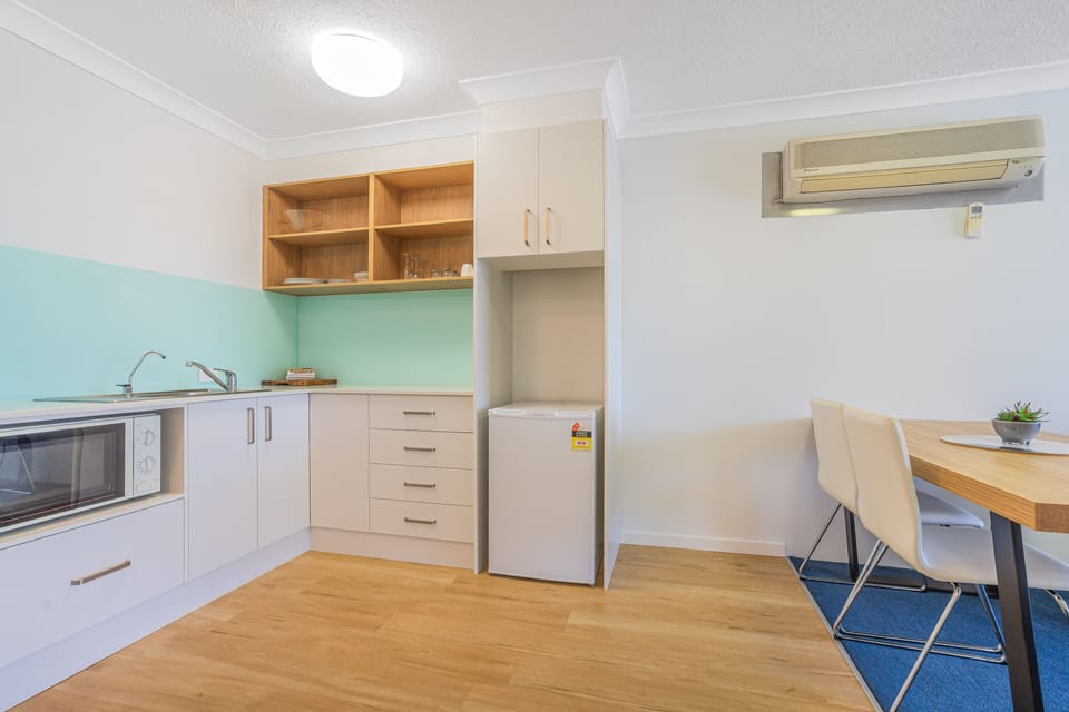 Standard Apartment | Private kitchenette | Coffee/tea maker, mini-fridge, microwave, electric kettle