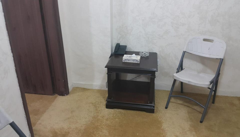 In-room safe, soundproofing, WiFi (free)