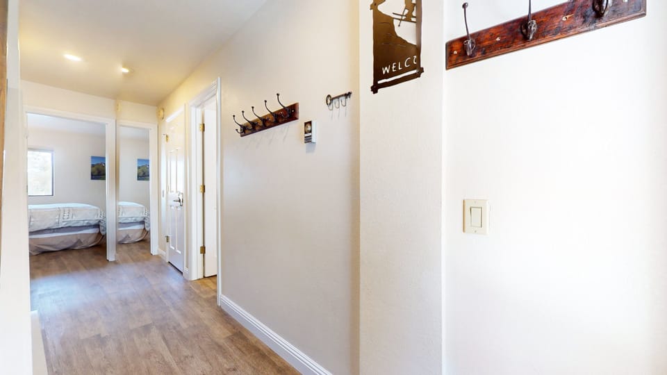 Condo, 2 Bedrooms | Interior