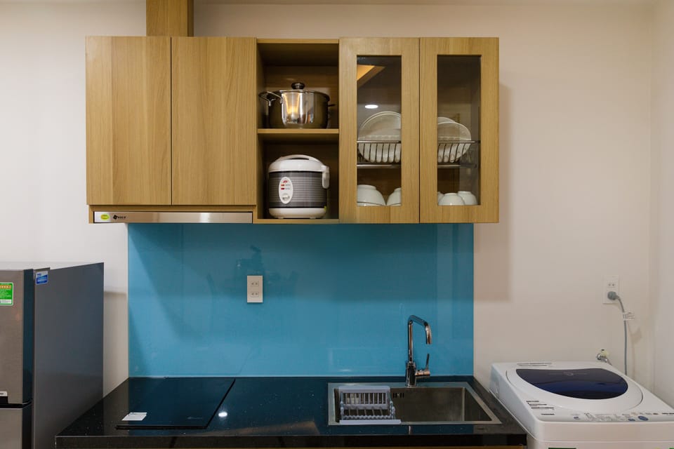 Deluxe Apartment | Private kitchen | Mini-fridge, electric kettle