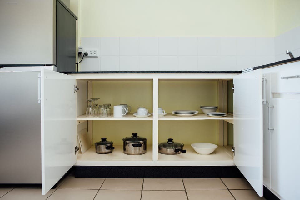Standard Studio | Private kitchenette | Coffee/tea maker, fridge, microwave, stovetop