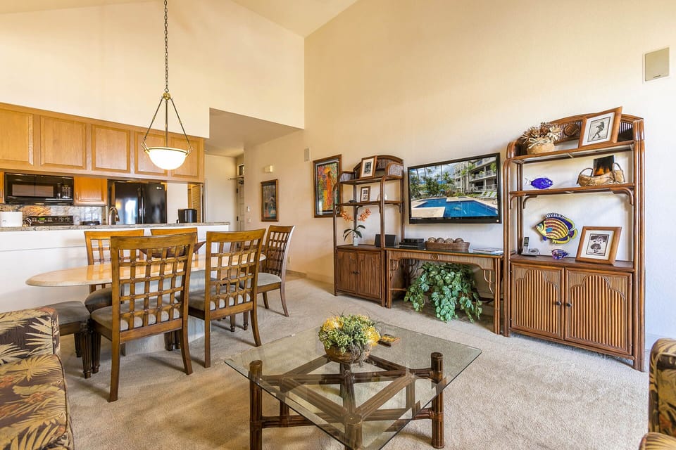 Large living & dining area for all to enjoy