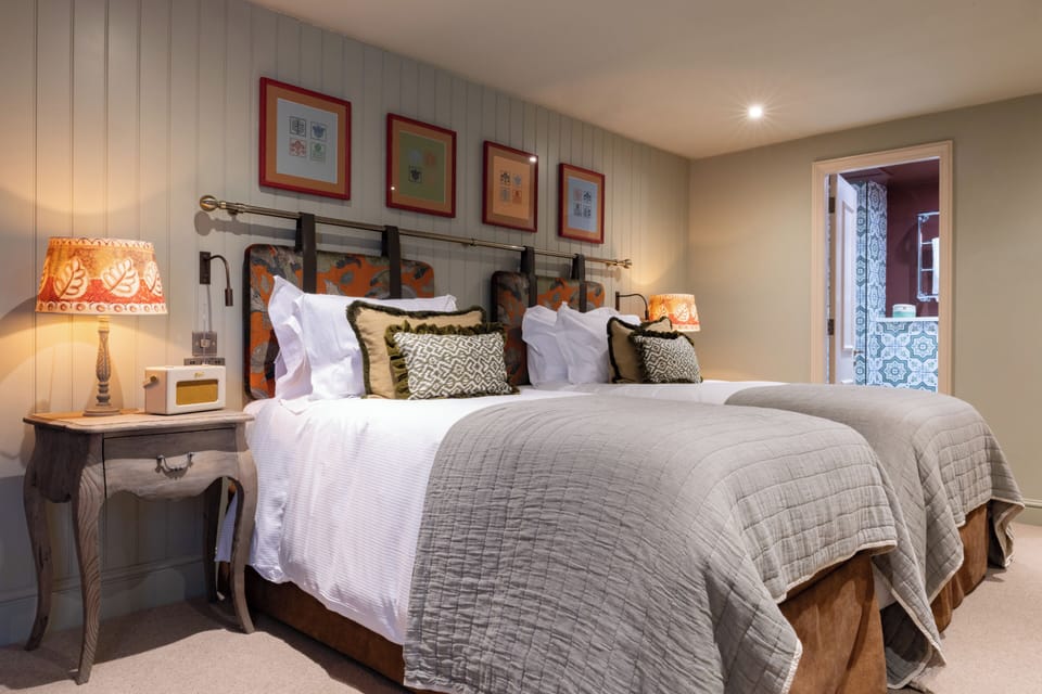 Really Comfy | Premium bedding, in-room safe, desk, soundproofing