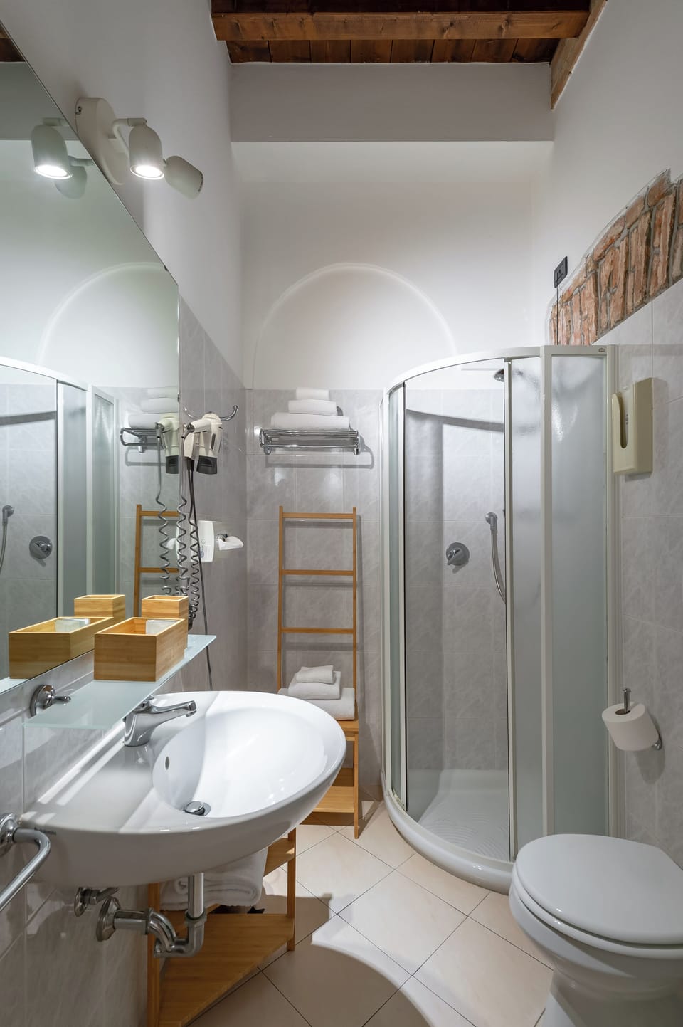 Double or Twin Room, 1 Bedroom | Bathroom | Shower, hair dryer, towels