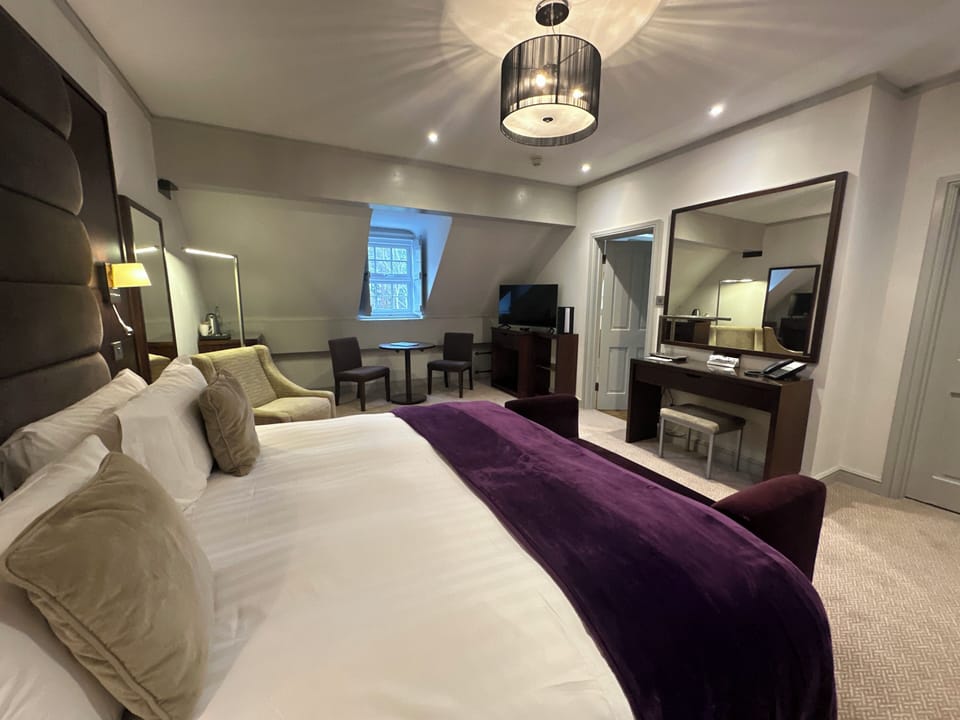 Junior Suite | In-room safe, iron/ironing board, cribs (surcharge)
