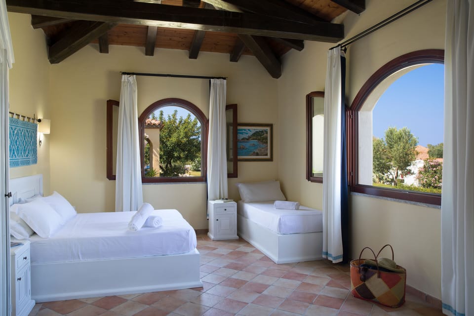 Superior Double Room | Down comforters, minibar, in-room safe, desk