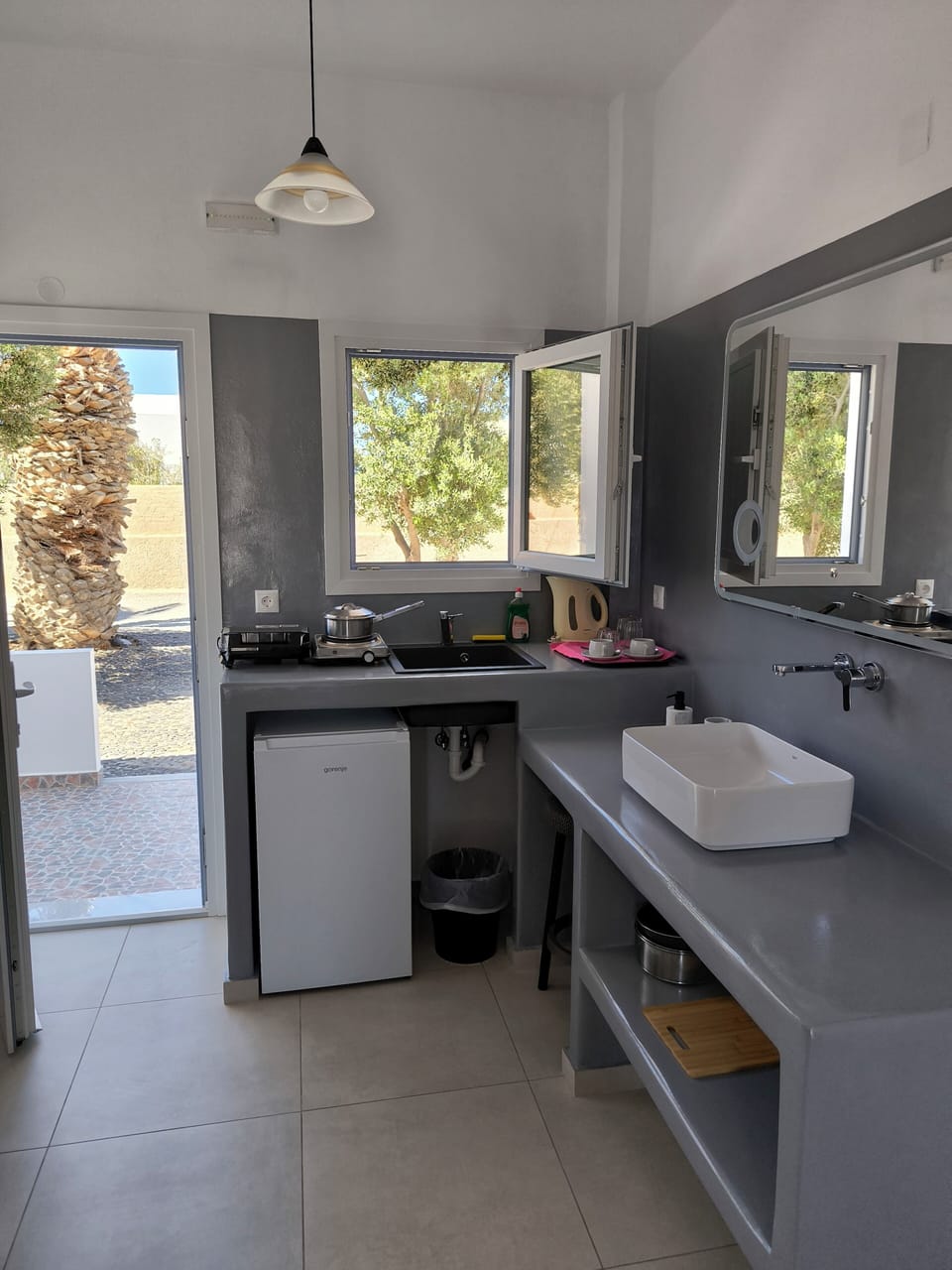 Studio for 3 people | Private kitchen | Fridge, electric kettle